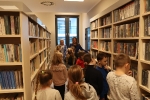 I lekcja biblioteczna w nowej siedzibie biblioteki 20.10.2022 r. 