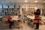 Lekcja biblioteczna w nowej siedzibie biblioteki 27 października 2022 r. 