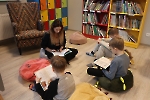 Lekcja nauki płynnego czytania w międzyzdrojskiej bibliotece - 27 lutego 2023 r.