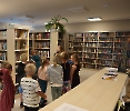 Uroczyste pasowanie pierwszoklasistów na czytelników Miejskiej Biblioteki Publicznej w Międzyzdrojach 28 września 2023 r.
