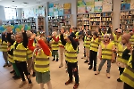 Życzenia od przedszkolaków dla bibliotekarzy z okazji Dnia Bibliotekarza 8 maja 2023 r.