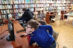 Zajęcia z robotyki w międzyzdrojskiej bibliotece 28 lutego 2022 r.